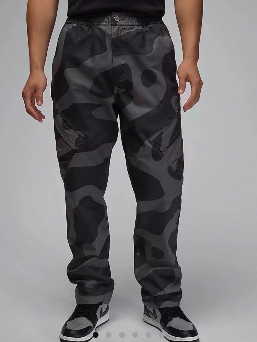 Jordan Men's Black & Gray Camo Cargo Pants